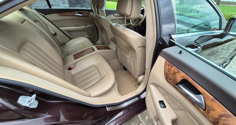 Mercedes-Benz CLS cena 72900 przebieg: 198000, rok produkcji 2011 z Sierpc małe 407